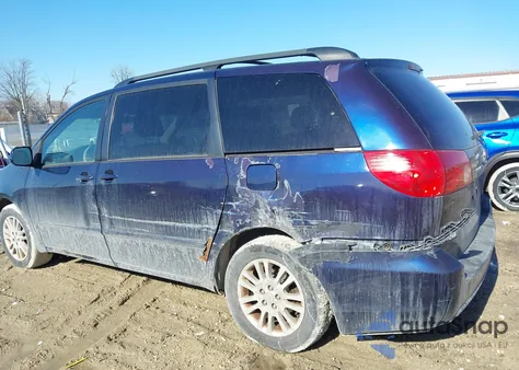 2007 Toyota Sienna Xle z USA, uszkodzony, nr VIN 5TDZK22C77S080912